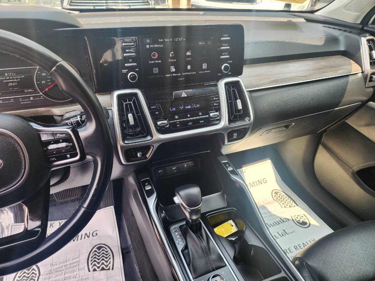 2021 Kia Sorento EX - Photo 25