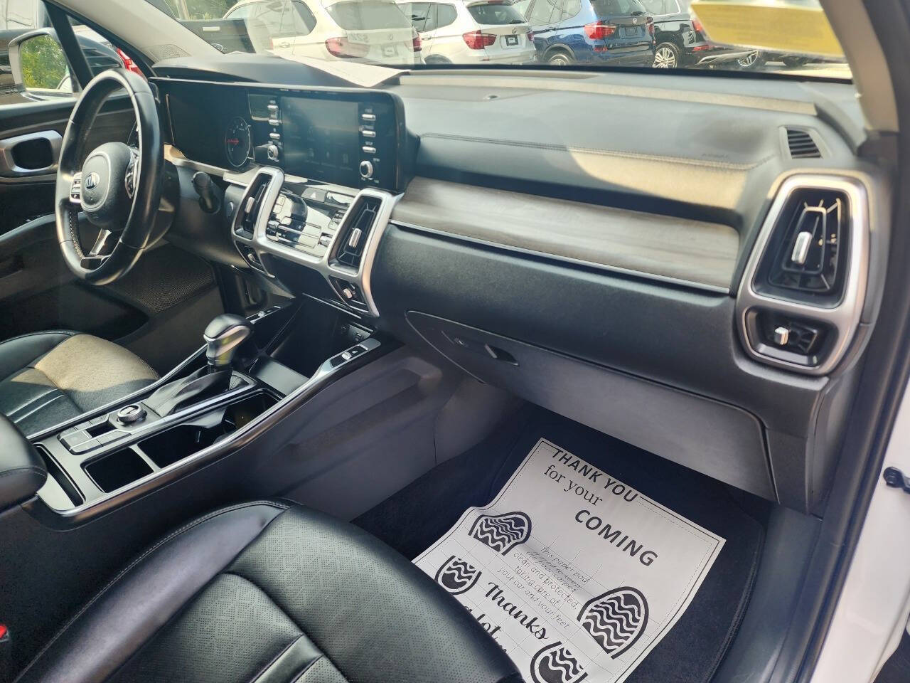 2021 Kia Sorento EX - Photo 32