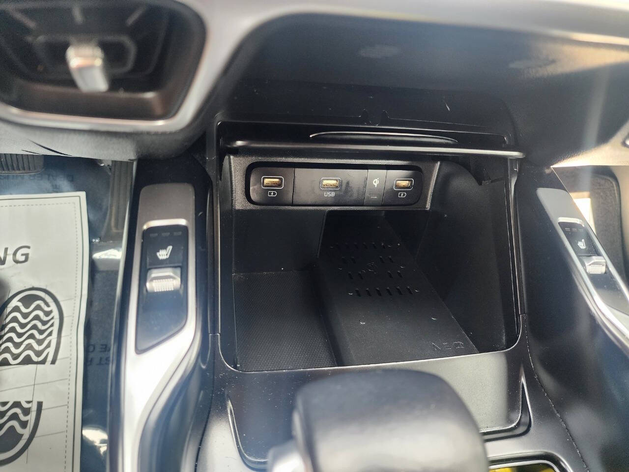 2021 Kia Sorento EX - Photo 13