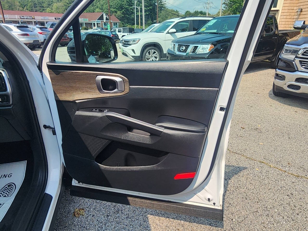 2021 Kia Sorento EX - Photo 26