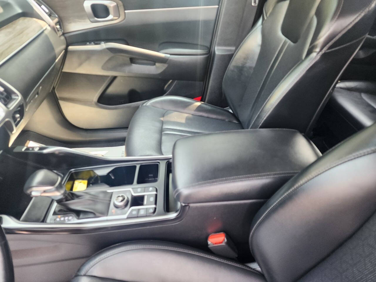 2021 Kia Sorento EX - Photo 24
