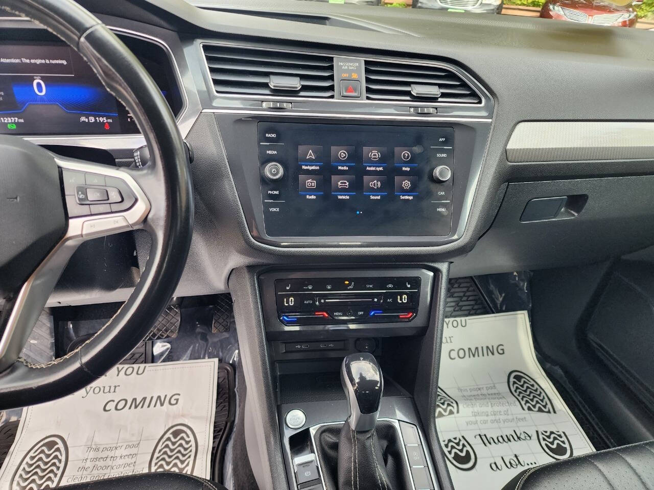 2022 Volkswagen Tiguan SE - Photo 12