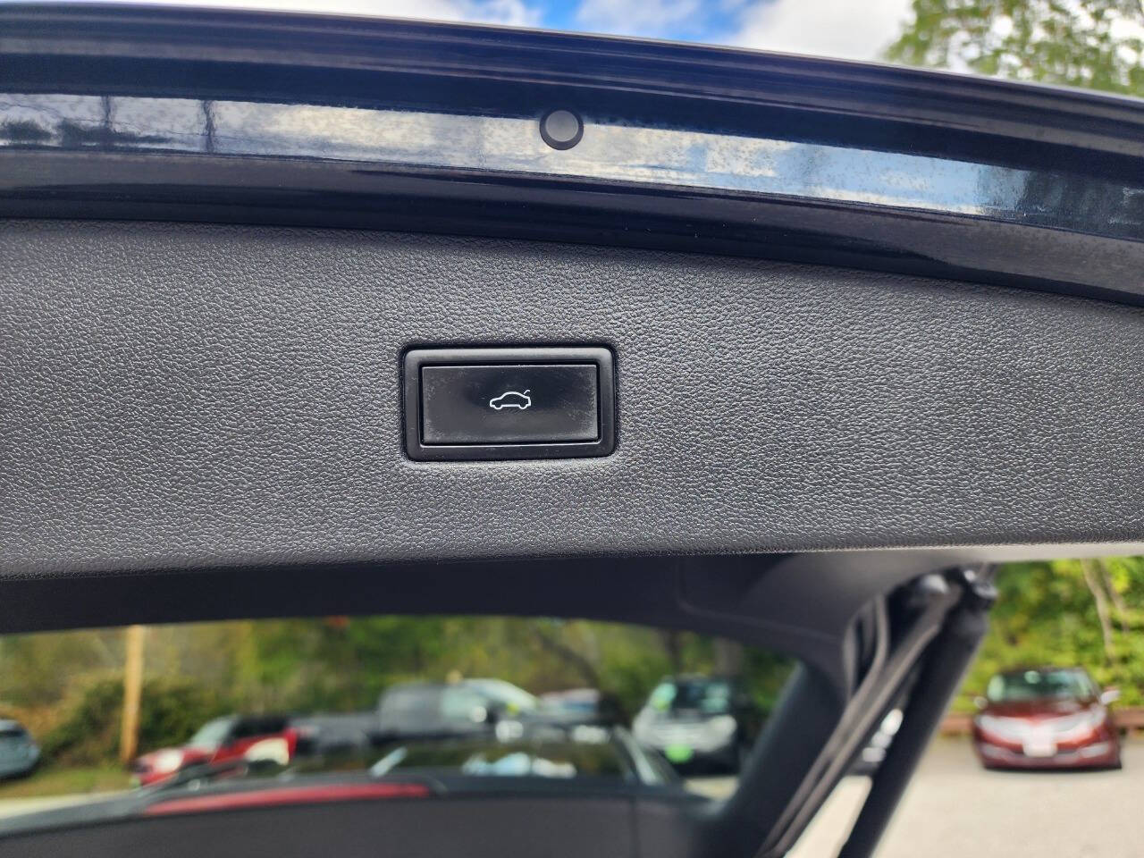 2022 Volkswagen Tiguan SE - Photo 50