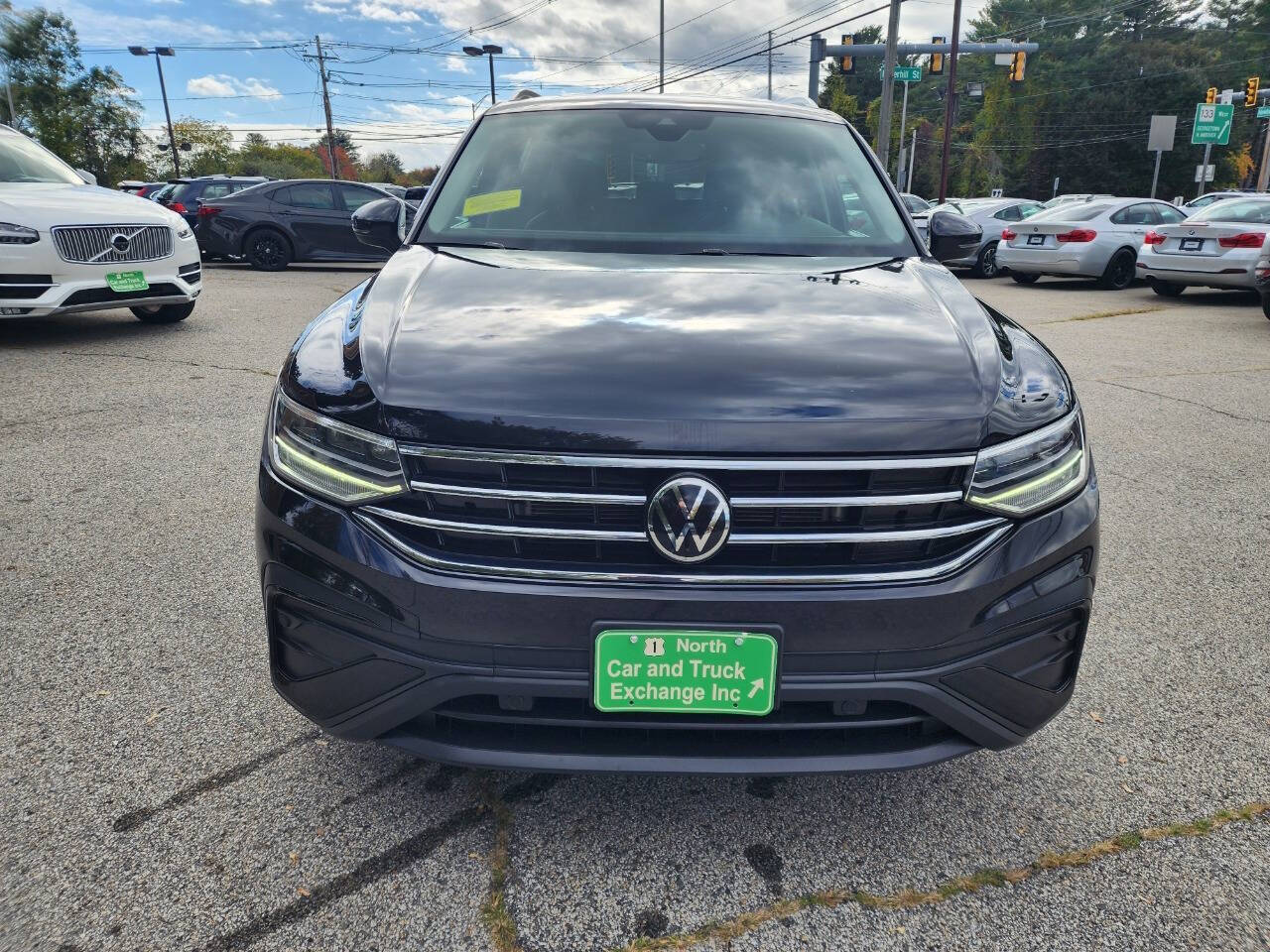 2022 Volkswagen Tiguan SE 4Motion - Image 3