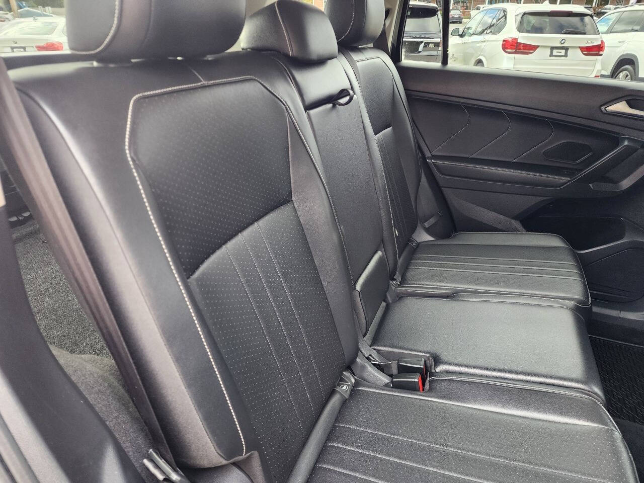 2022 Volkswagen Tiguan SE - Photo 37