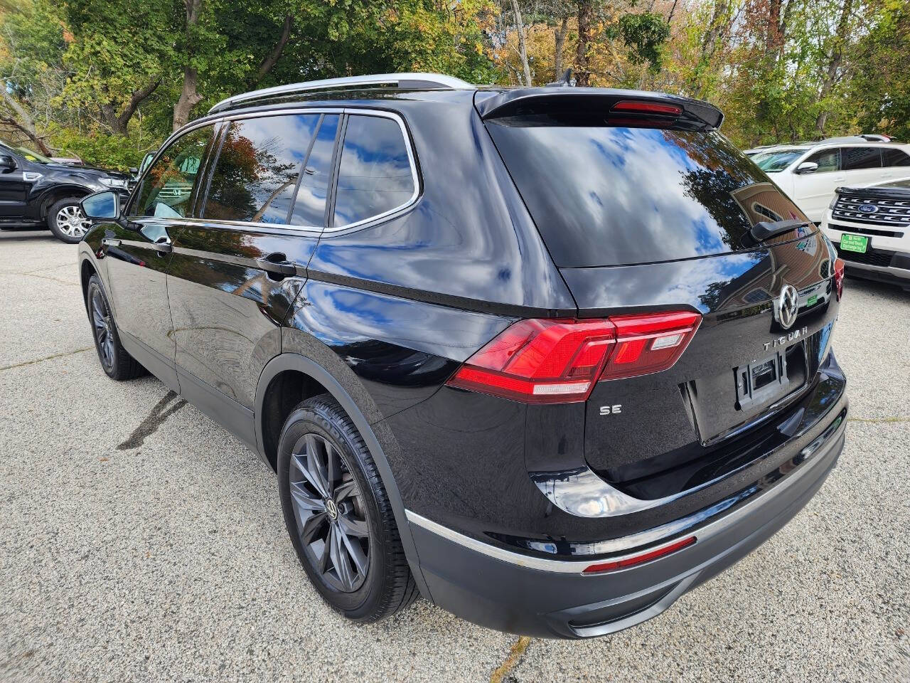 2022 Volkswagen Tiguan SE - Photo 8