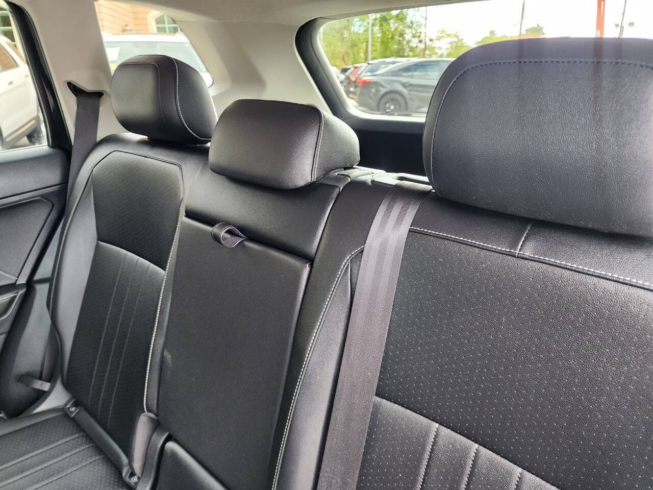 2022 Volkswagen Tiguan SE - Photo 27