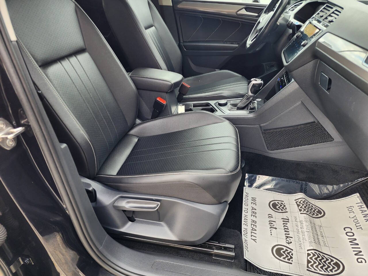 2022 Volkswagen Tiguan SE - Photo 43