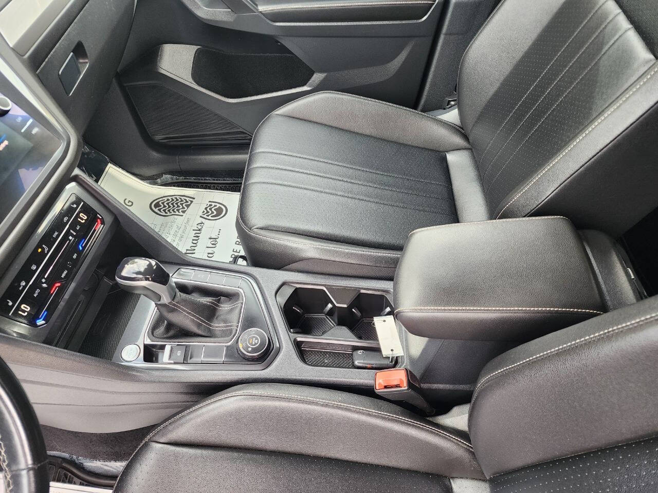 2022 Volkswagen Tiguan SE - Photo 22