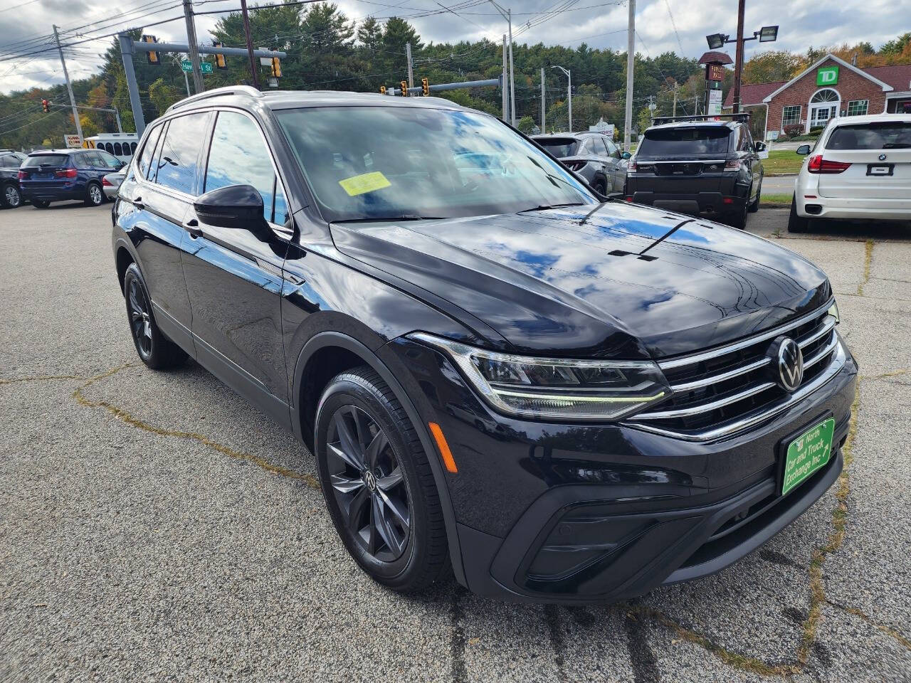 2022 Volkswagen Tiguan SE 4Motion - Image 4