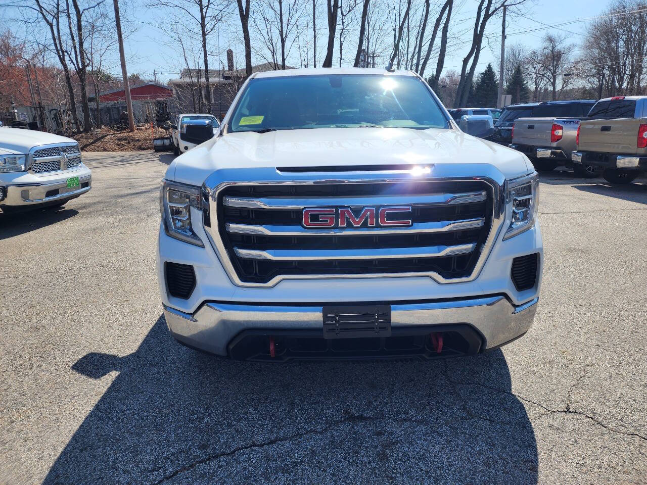 2019 GMC Sierra 1500 SLE - Image 3