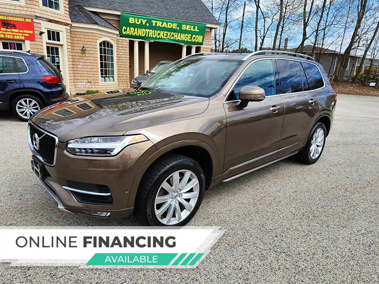 2017 Volvo XC90 T6 AWD Momentum's photo