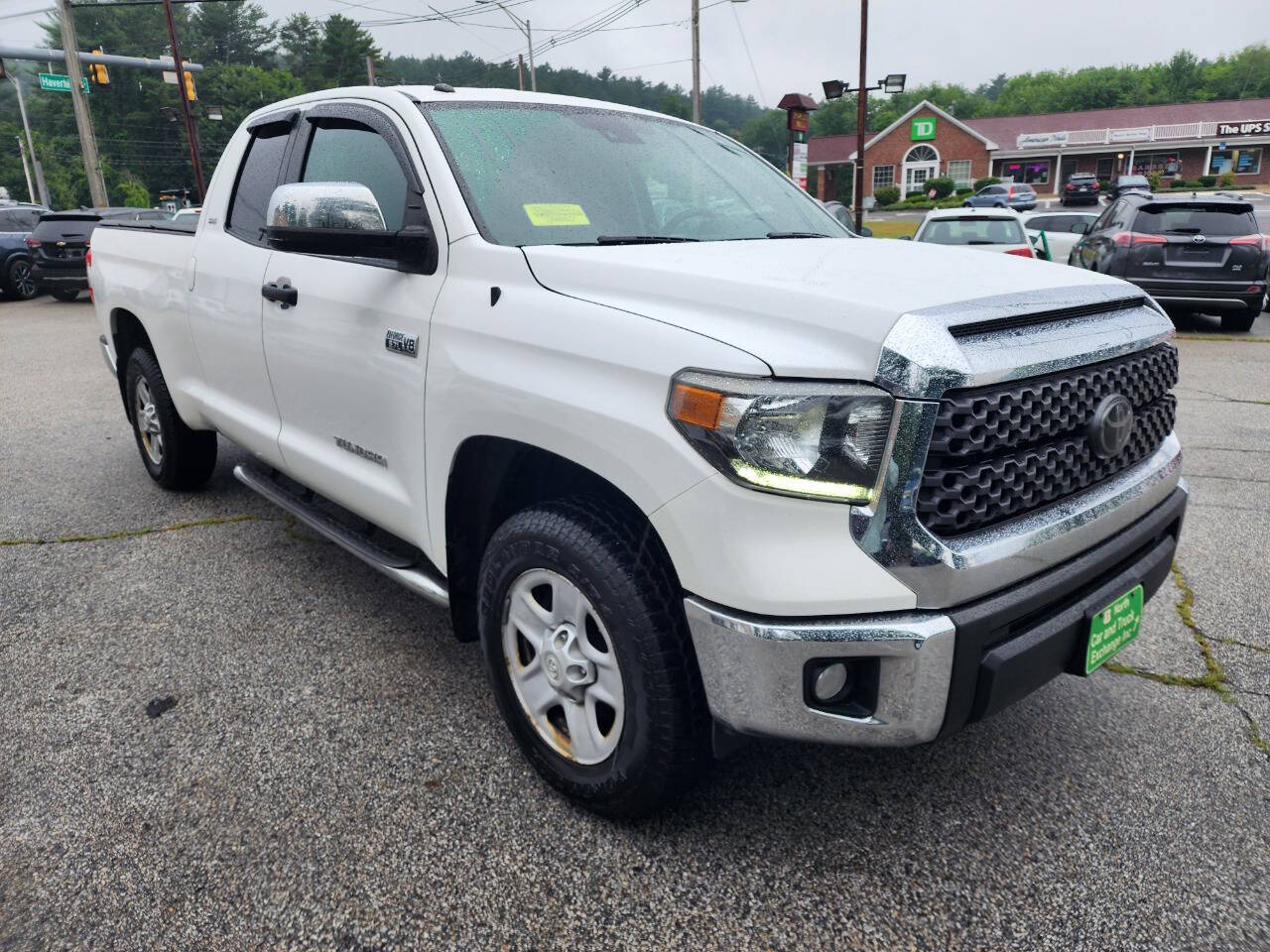 2018 Toyota Tundra SR5 - Image 4