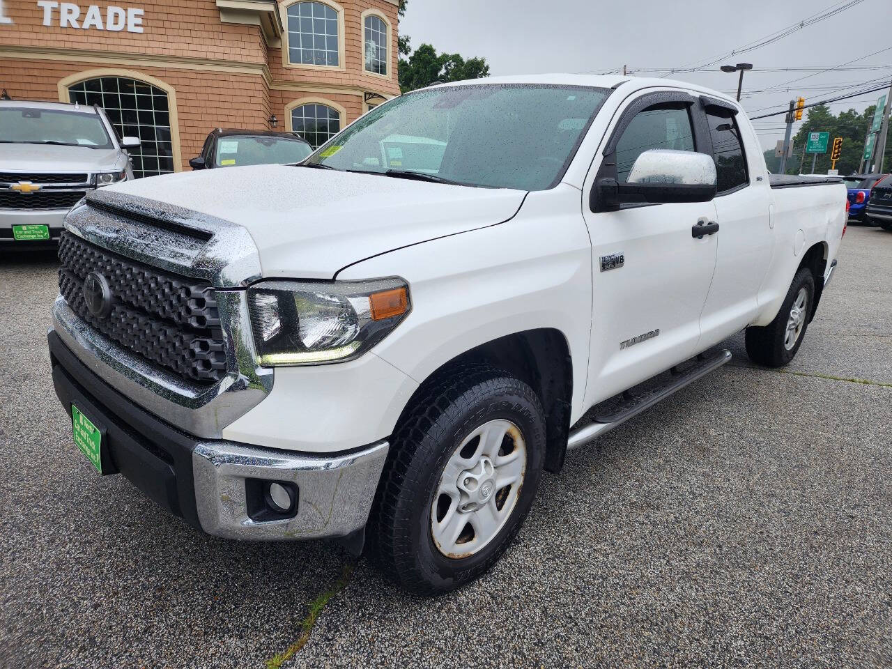 2018 Toyota Tundra SR5 - Image 2
