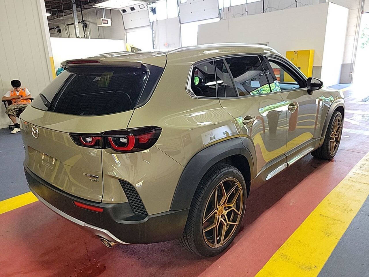 2023 Mazda CX-50 2.5 Turbo Premium Plus - Image 5