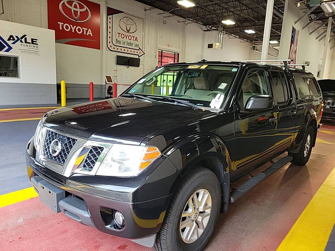 2016 Nissan Frontier SV - Main Image