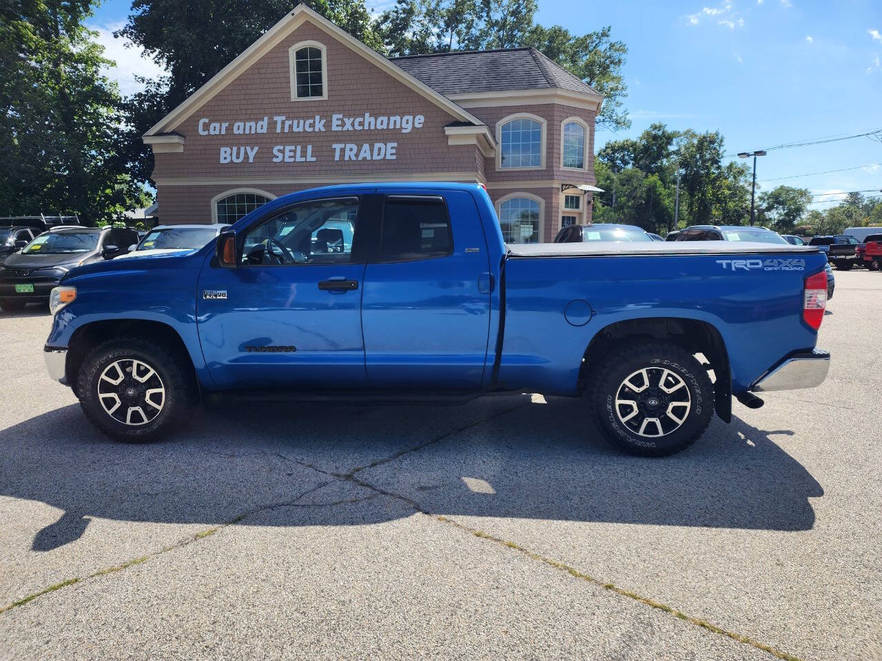 Photo 3 of 2017 Toyota Tundra SR5