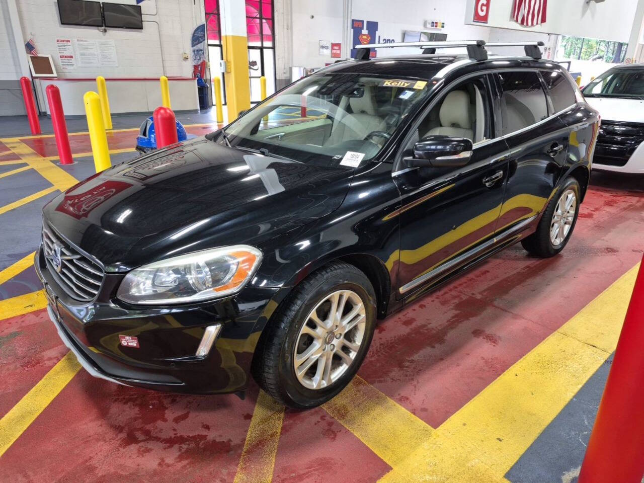 2016 Volvo XC60 T5 Premier - Main Image