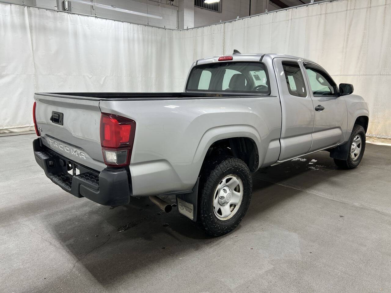 2018 Toyota Tacoma SR5 - Image 4