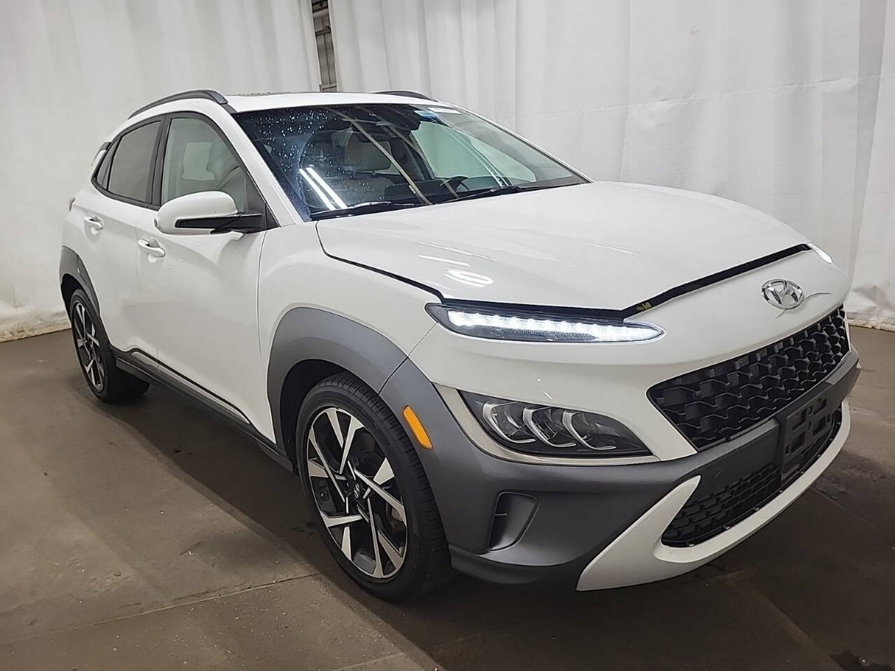 Photo 3 of 2022 Hyundai KONA Limited