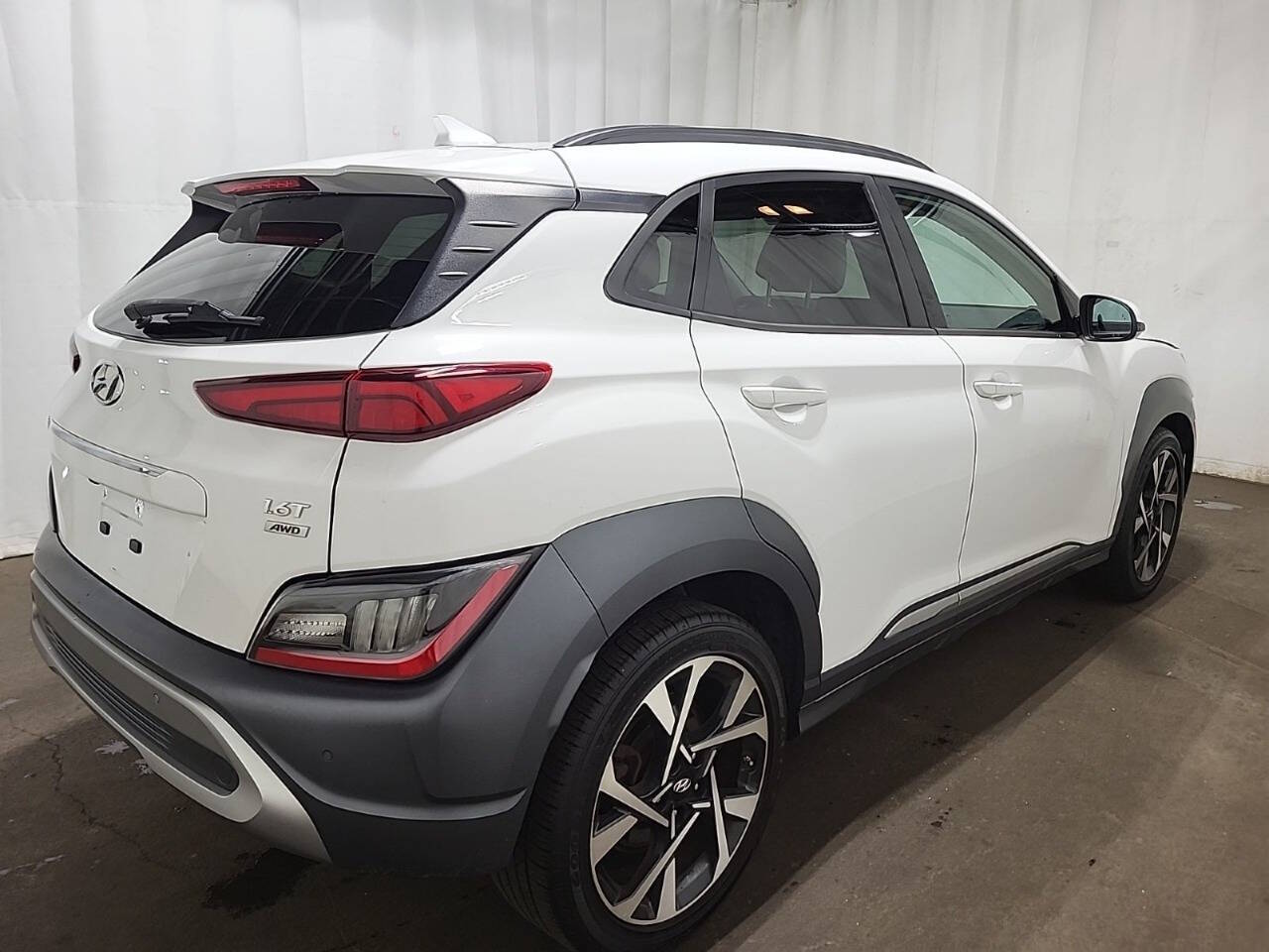 Photo 4 of 2022 Hyundai KONA Limited